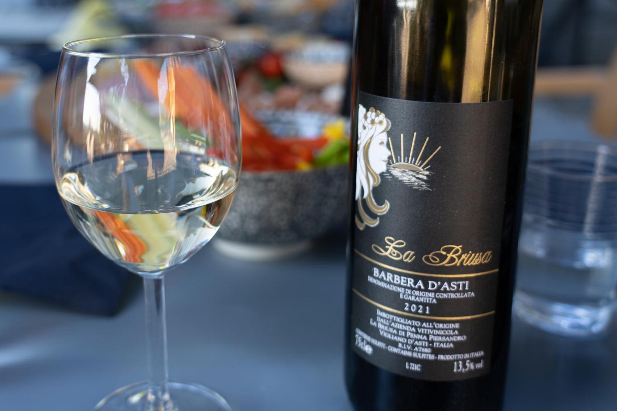 Cascina Giantino Suite Cantina - G A Y - M E N - O N L Y (Adults Only) Montegrosso dʼAsti Exterior foto